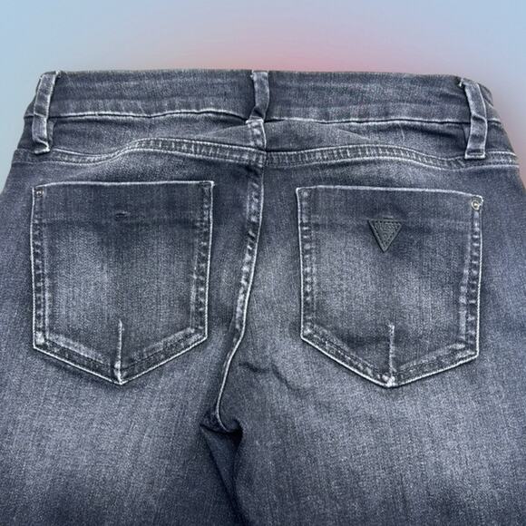 GUESS Women’s 27 Black Skinny Jeans - Picture 3 of 5